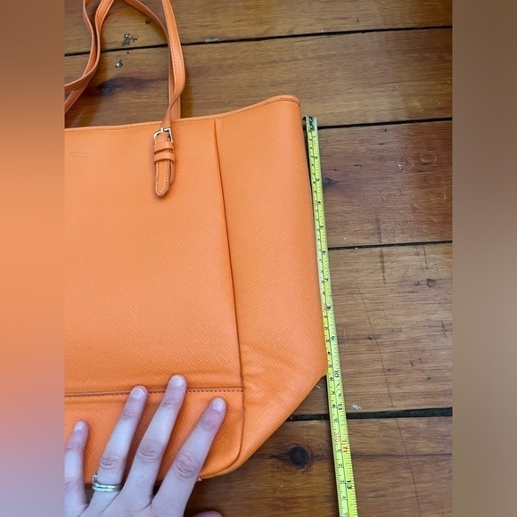 Sorial New York Orange Shoulder Tote Bag - Picture 11 of 12